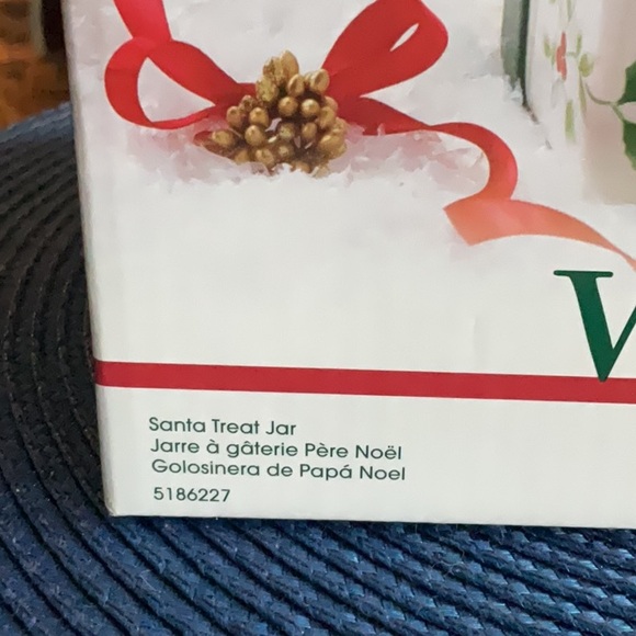 🌿NWOT Pfaltzgraff Winterberry Santa Treat Jar🌿 - Picture 14 of 14